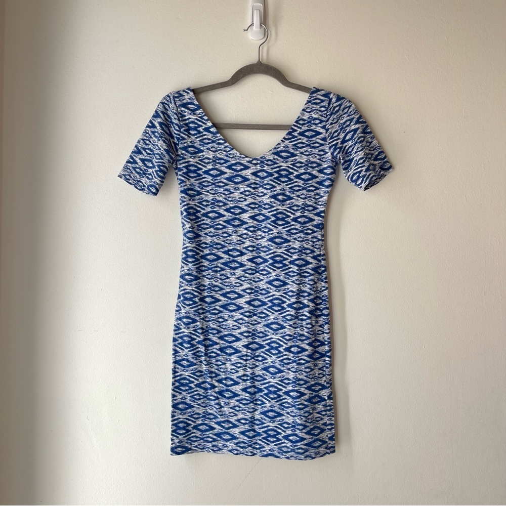 H&M Divided Blue White Ikat Print Bodycon Mini Dress Women’s Small Cotton Blend